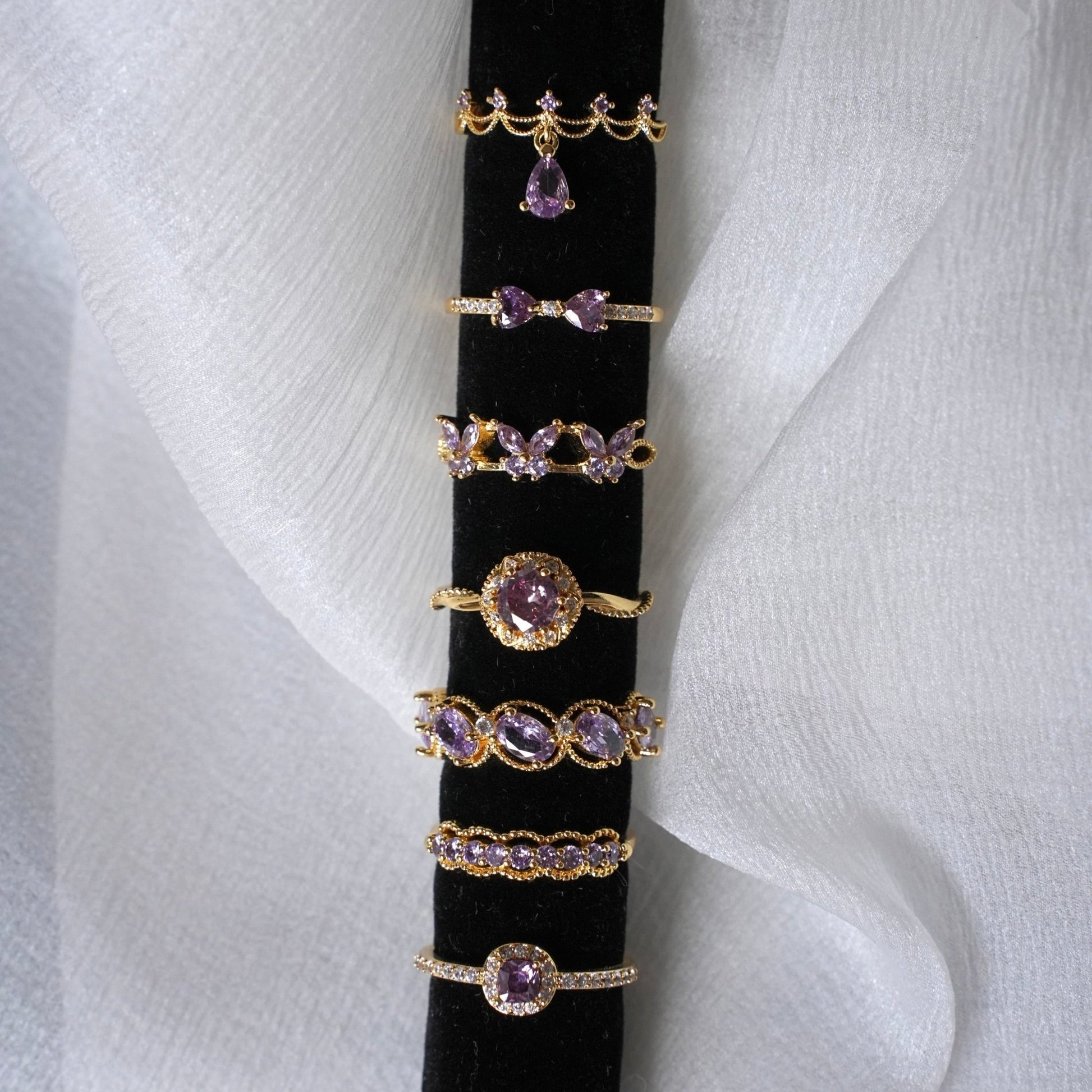 Gilded Oval Amethyst Ring - Gold-Plated - Abbott Atelier