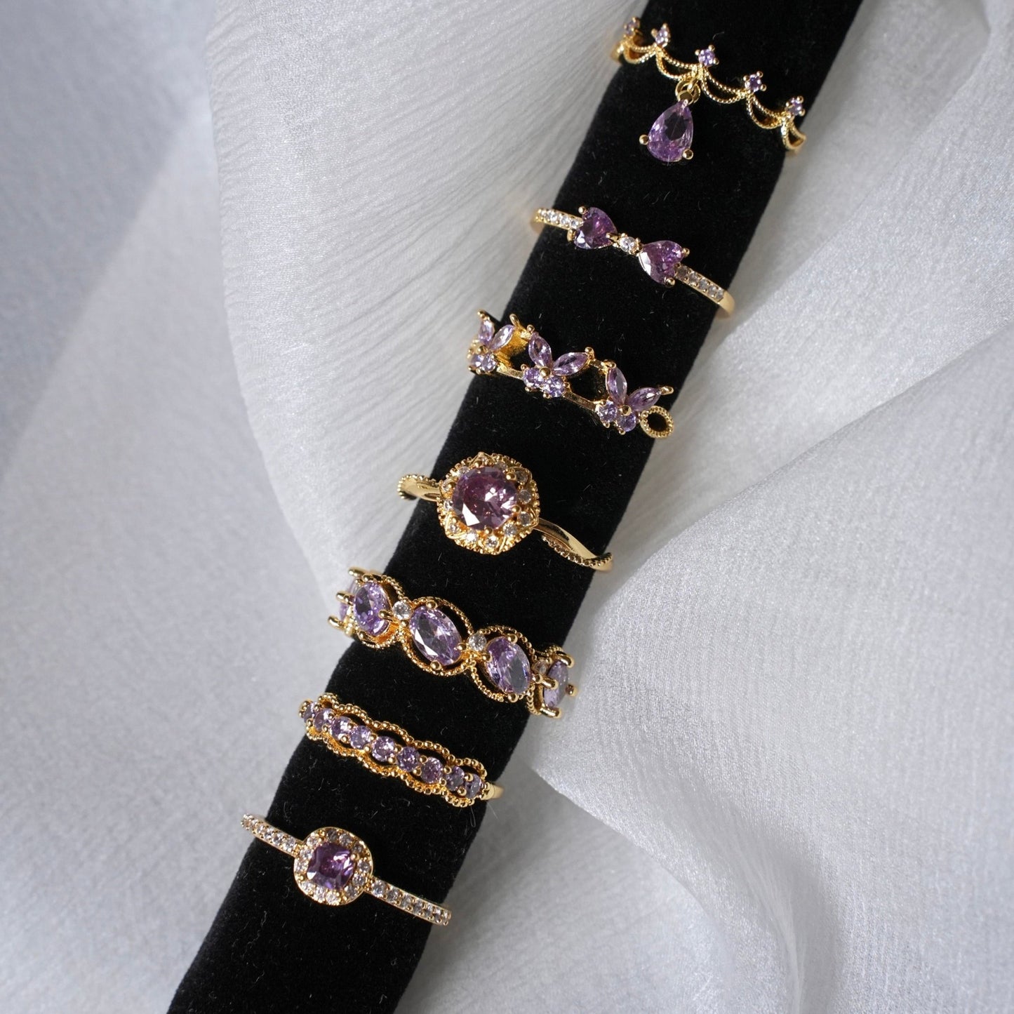 Gilded Oval Amethyst Ring - Gold-Plated - Abbott Atelier