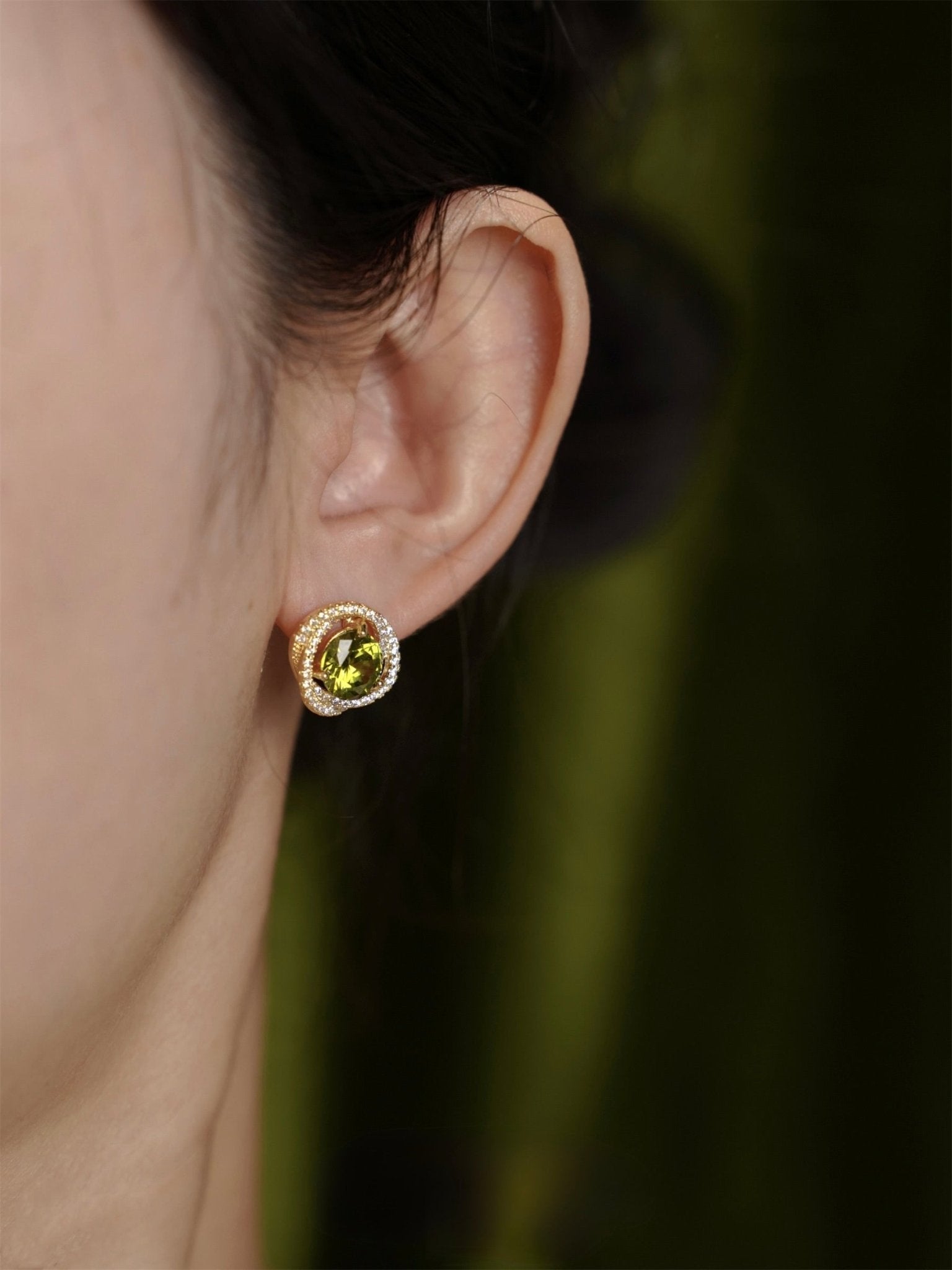 Ivana Peridot Stud Earrings - Hypoallergenic - Abbott Atelier