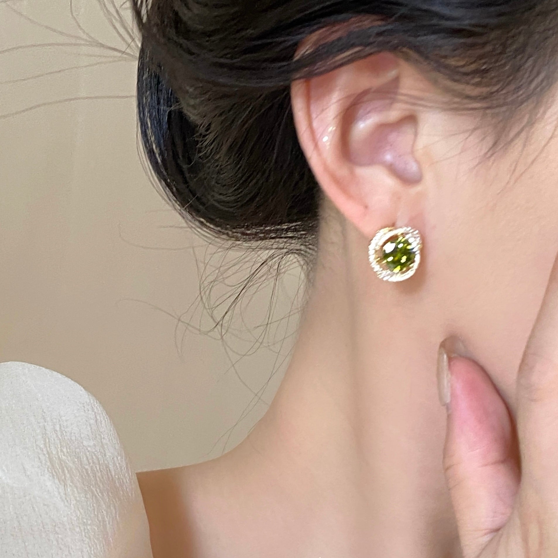 Ivana Peridot Stud Earrings - Hypoallergenic - Abbott Atelier