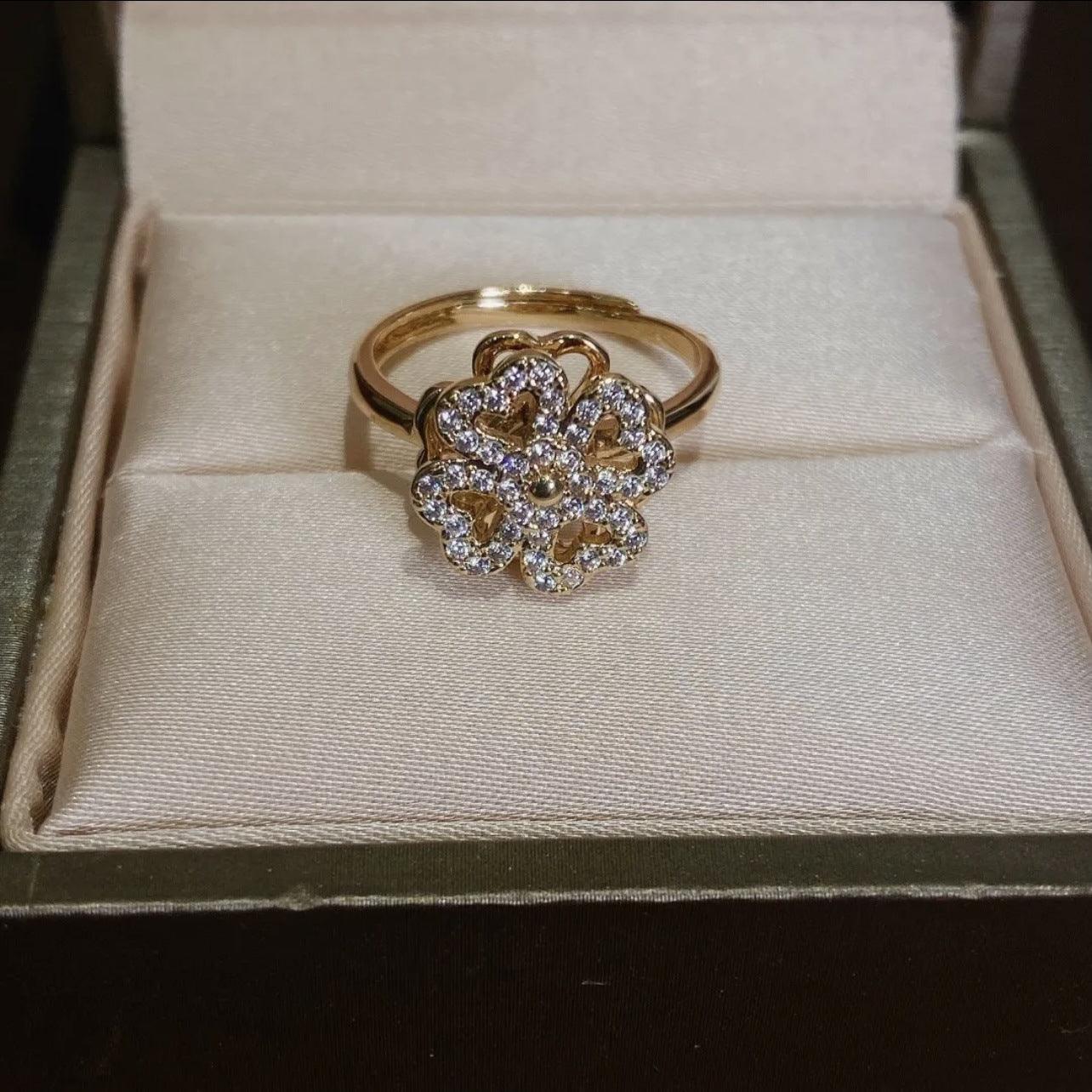 Lucky Clover Spinning Ring - Gold - Plated - Abbott Atelier