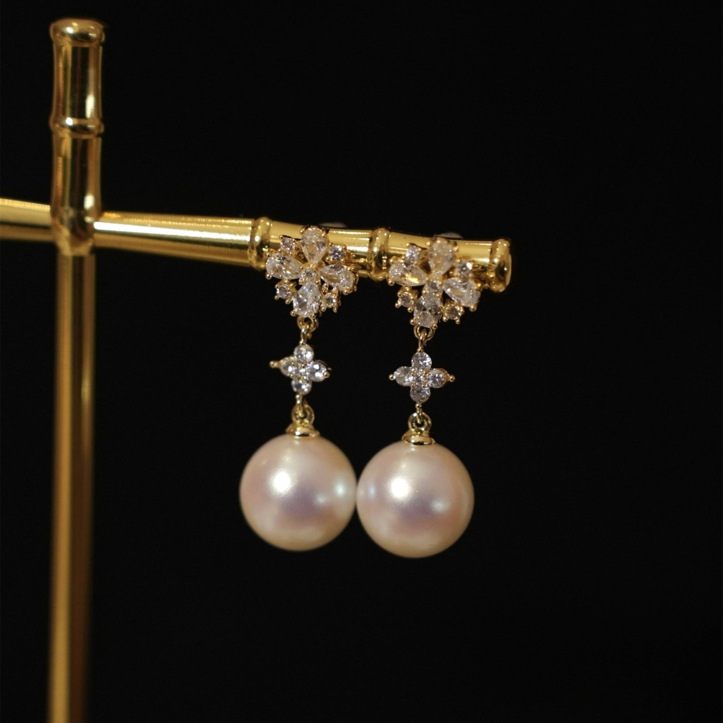 Luna Belle Pearl Earrings - Hypoallergenic - Abbott Atelier
