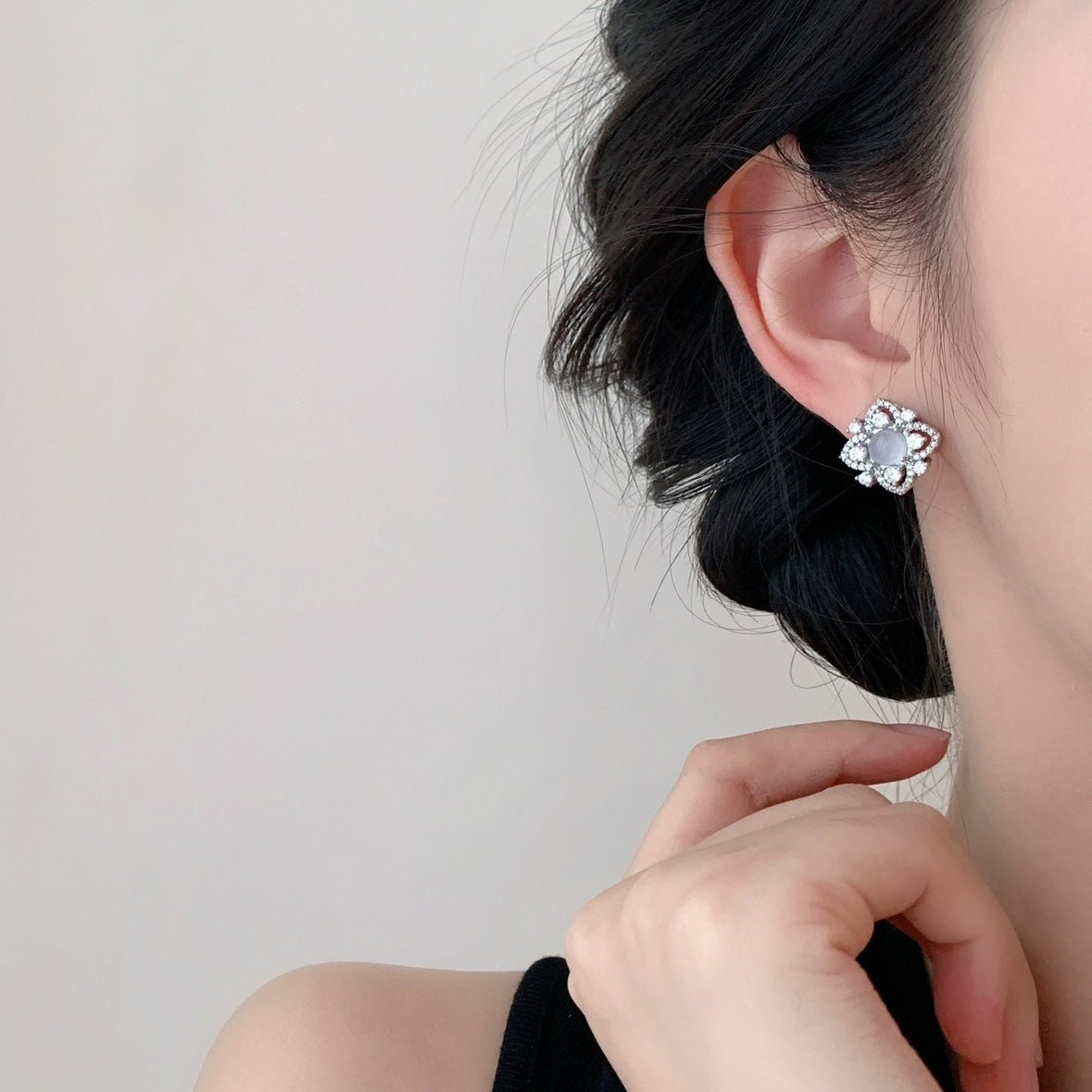 Lunaria Rococo Earrings - Hypoallergenic - Abbott Atelier