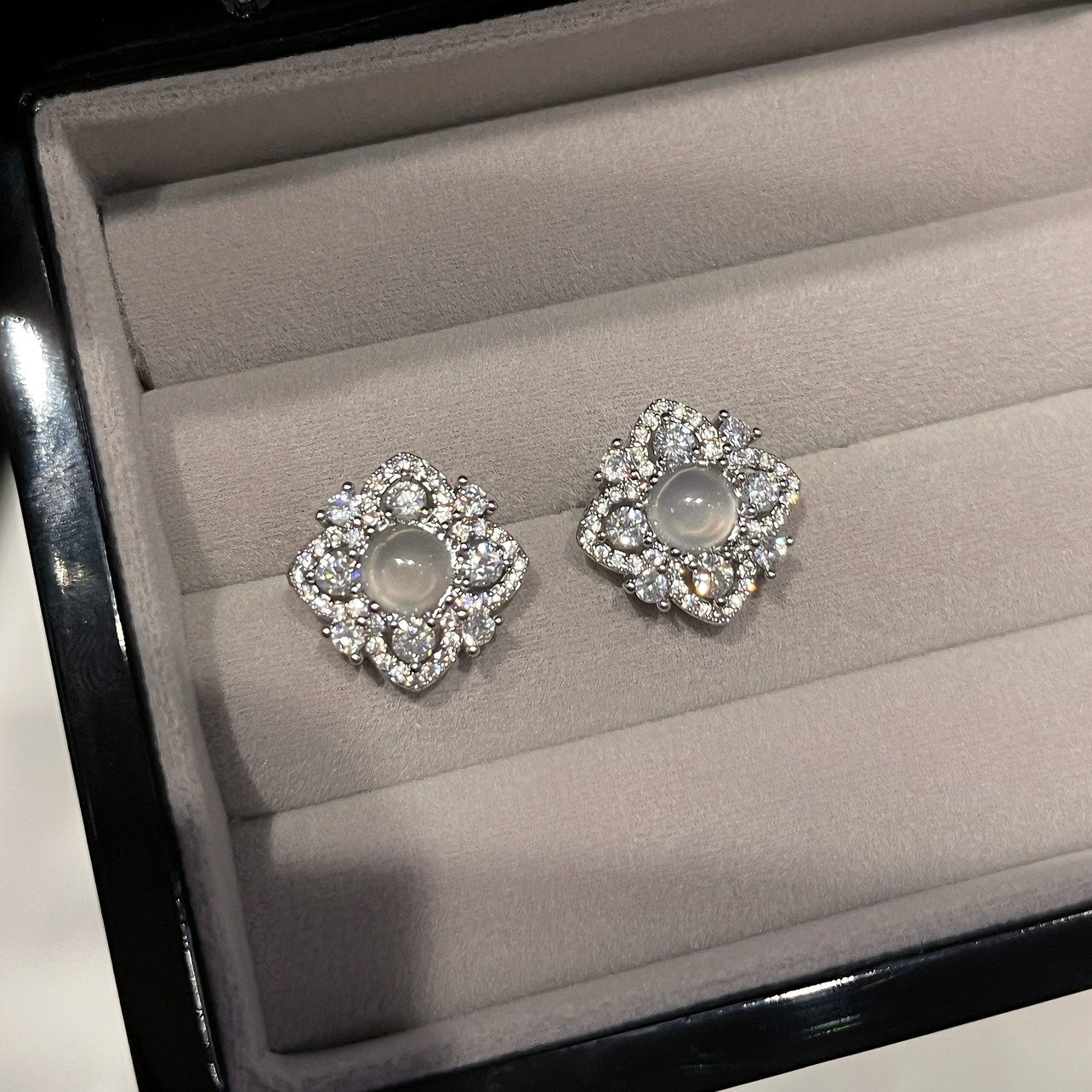 Lunaria Rococo Earrings - Hypoallergenic - Abbott Atelier