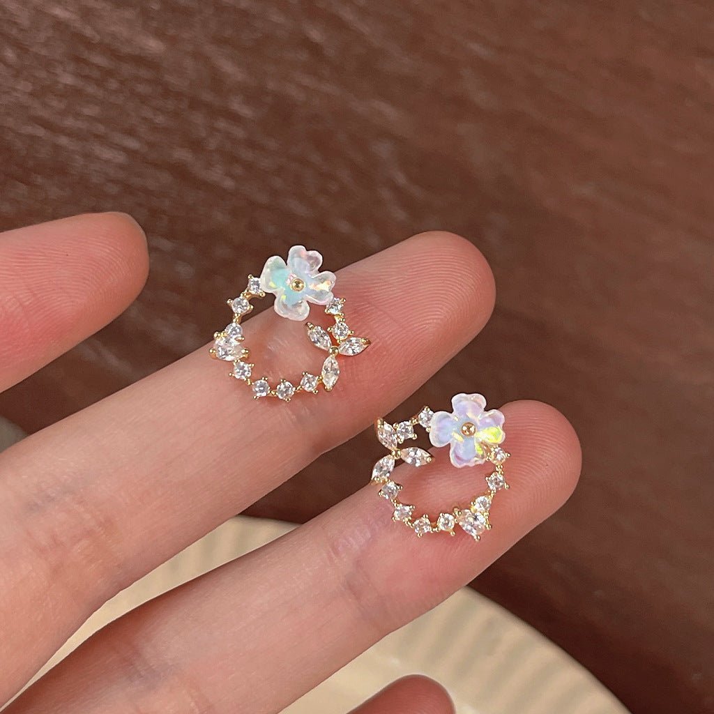 Lunaria Stud Earrings - Hypoallergenic - Abbott Atelier
