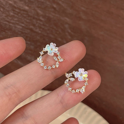 Lunaria Stud Earrings - Hypoallergenic - Abbott Atelier