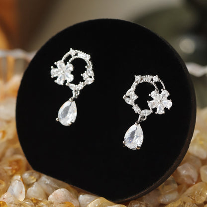 Moonlit Edelweiss Earrings - Hypoallergenic - Abbott Atelier