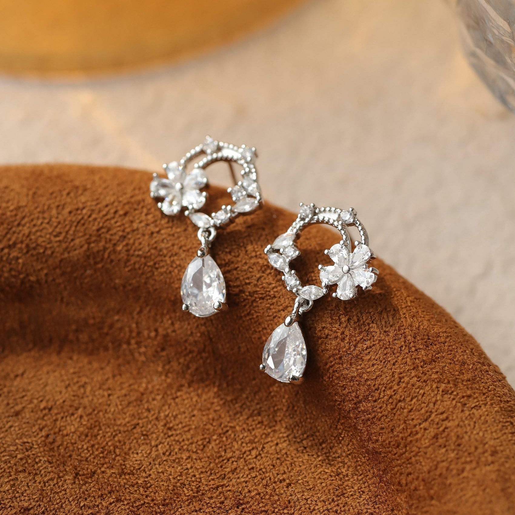 Moonlit Edelweiss Earrings - Hypoallergenic - Abbott Atelier