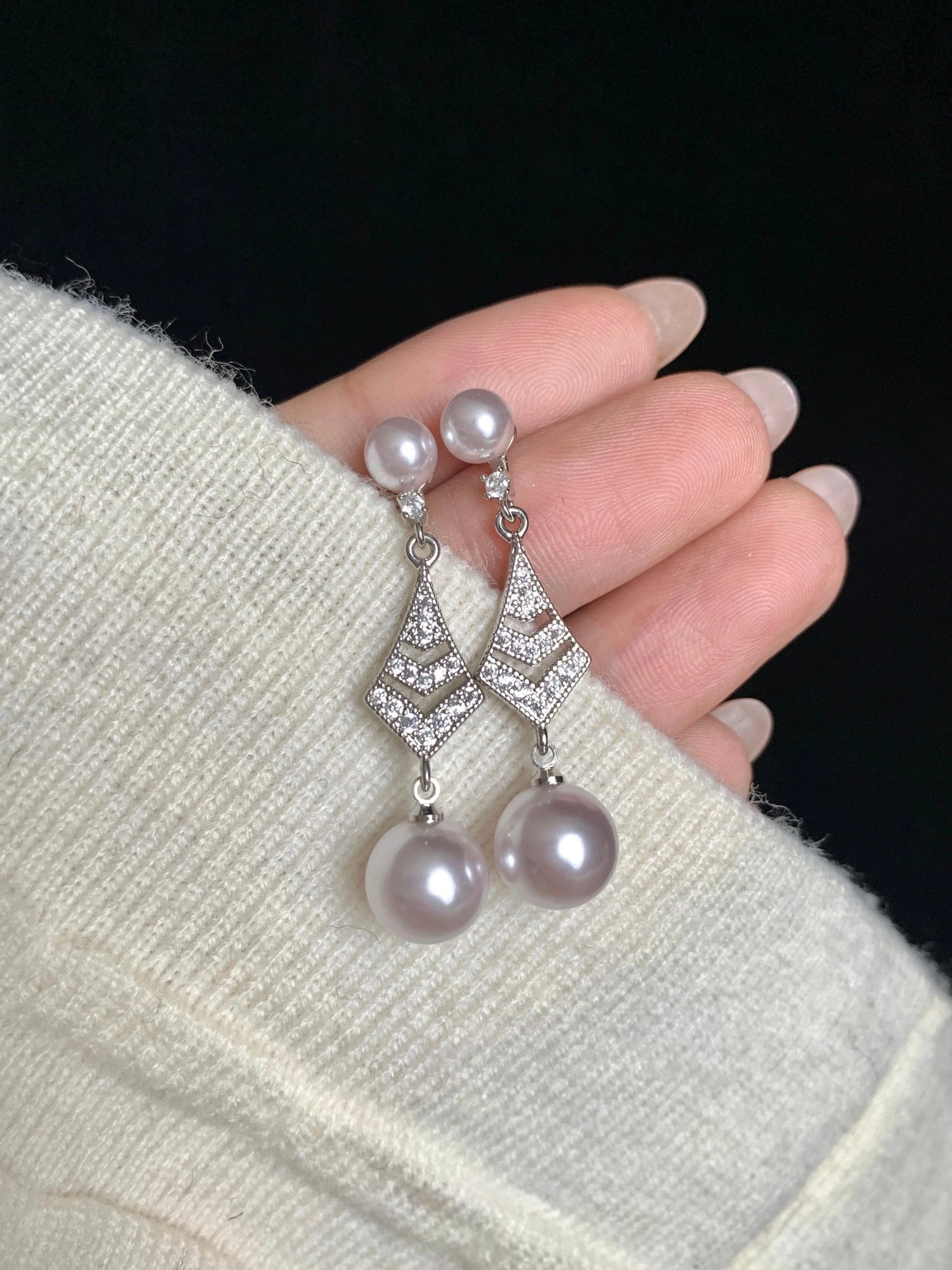 Pavilion Pearl Earrings - Hypoallergenic - Abbott Atelier