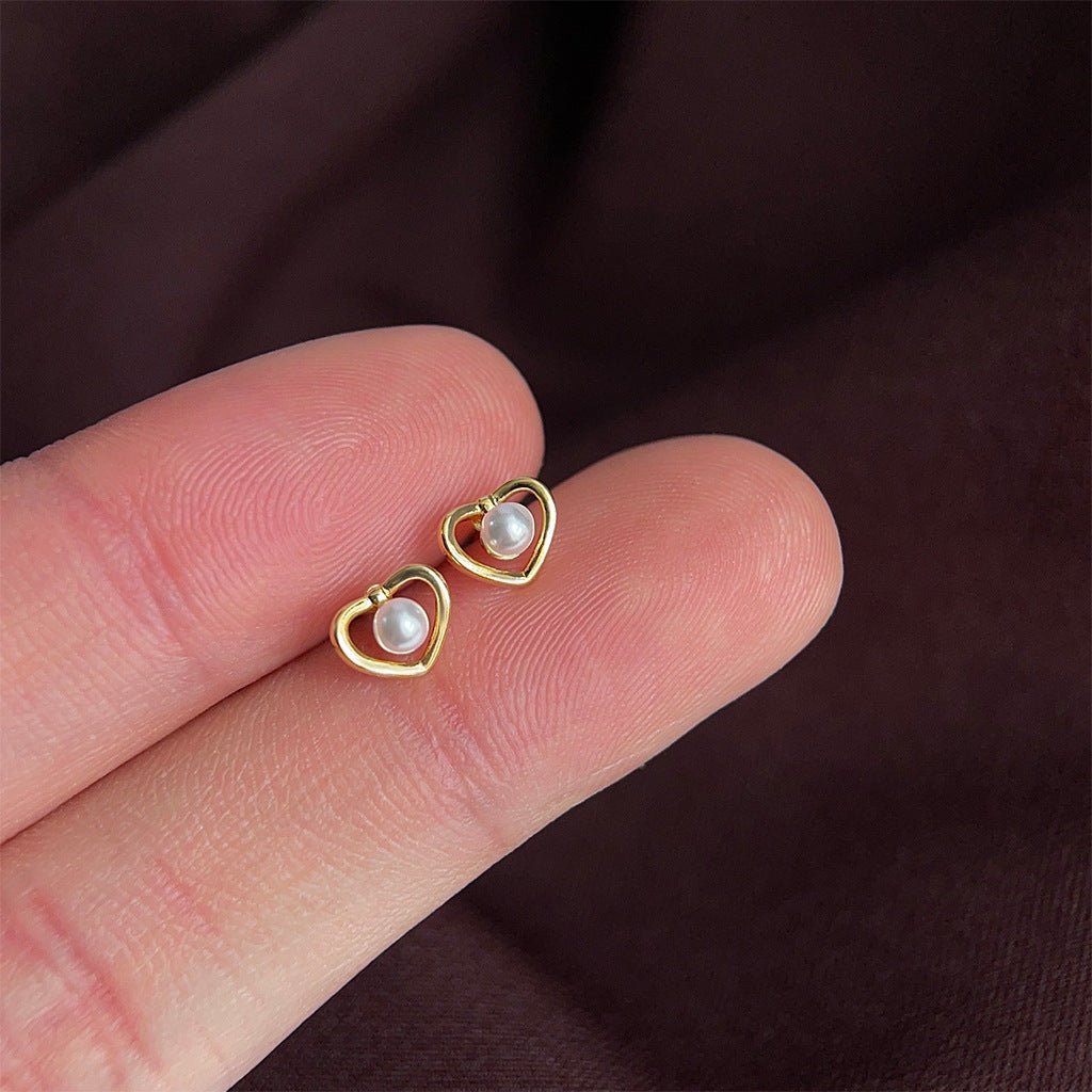 Pearly Heart Stud Earrings - Hypoallergenic - Abbott Atelier