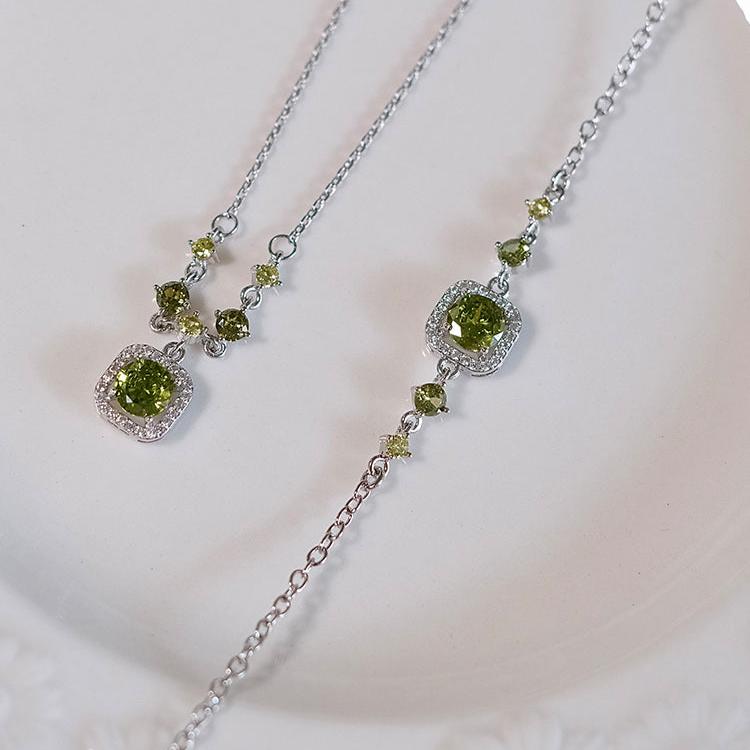 Peridot Baroque Necklace - Gold Plated - Abbott Atelier