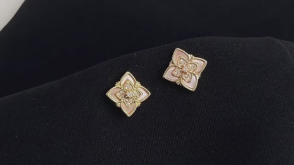 Quatrefoil Stud Earrings
