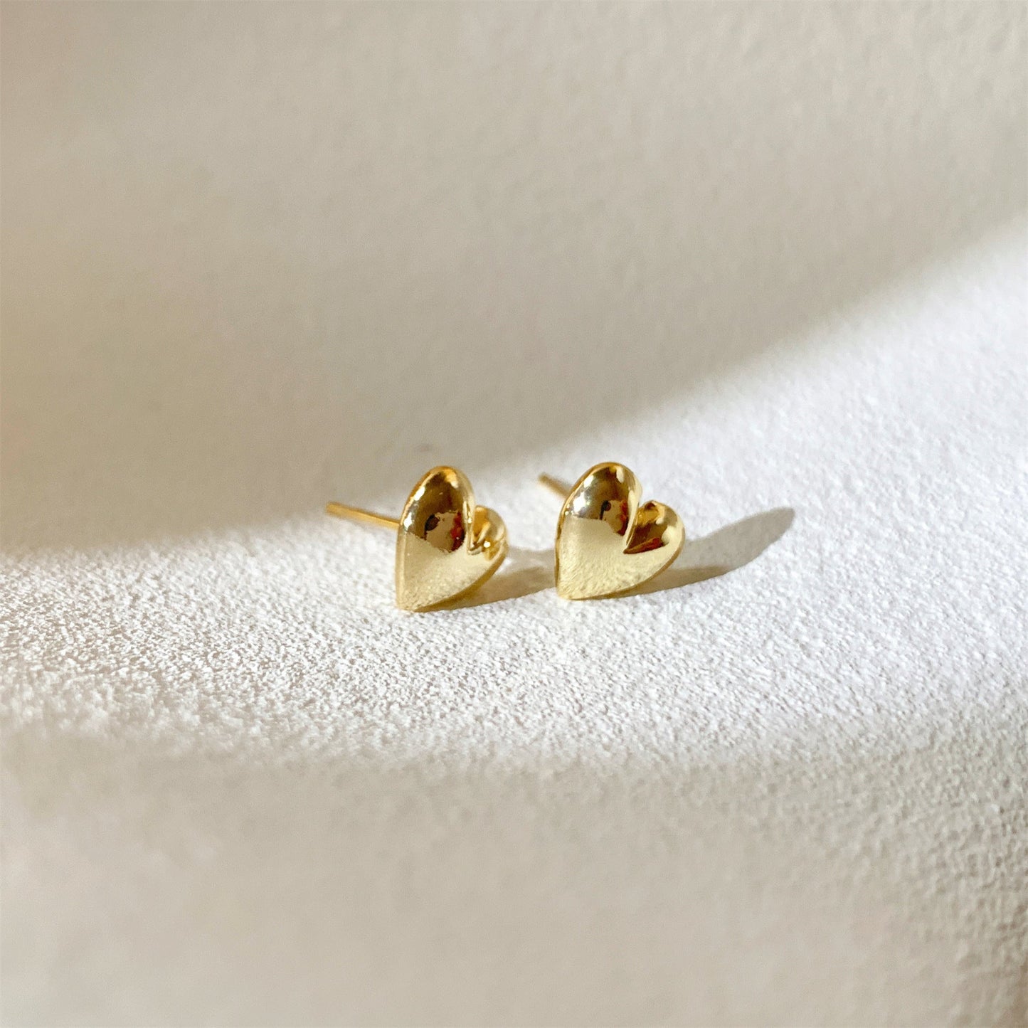 Puffy Heart Stud Earrings - Hypoallergenic - Abbott Atelier
