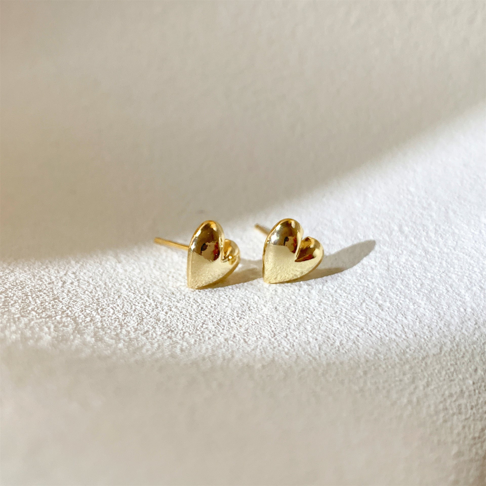Puffy Heart Stud Earrings - Hypoallergenic - Abbott Atelier