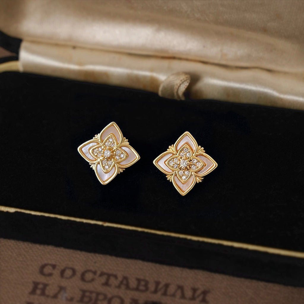 Quatrefoil Stud Earrings - Hypoallergenic - Abbott Atelier