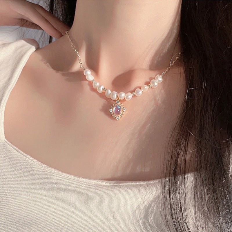 Selene Pearl Necklace