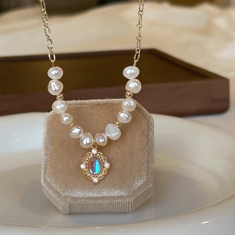 Selene Pearl Necklace