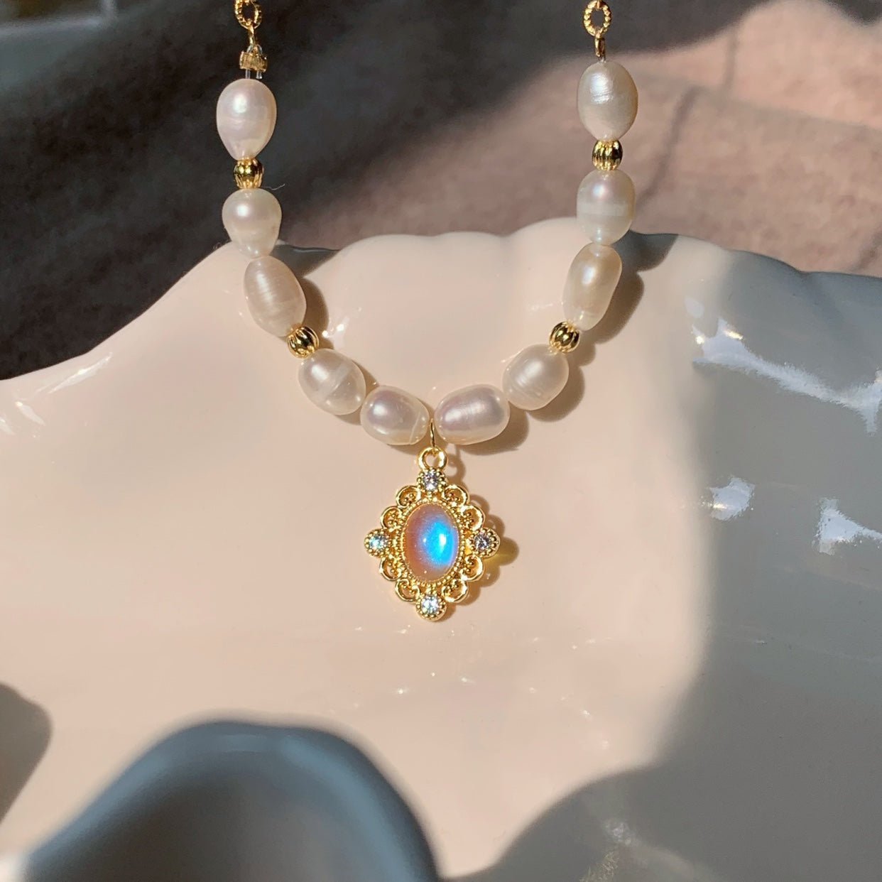 Selene Pearl Necklace