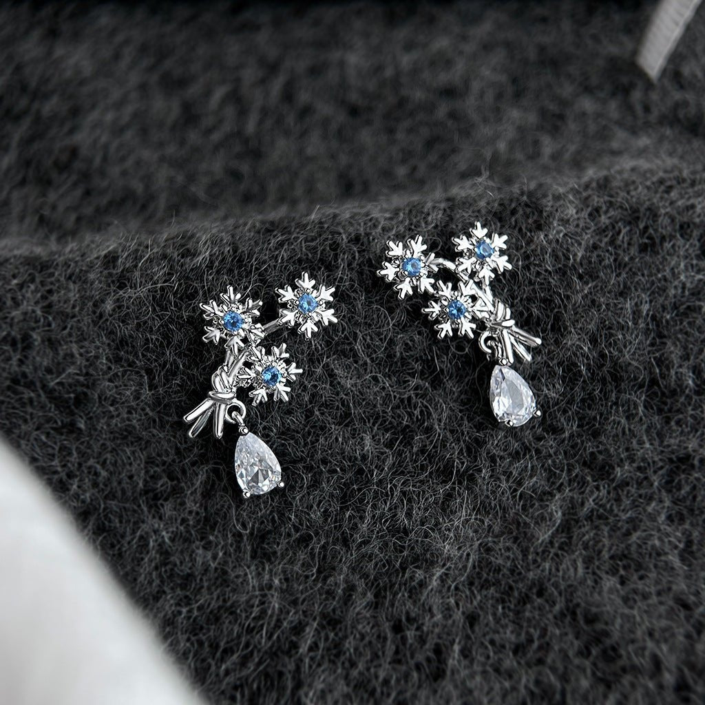 Snowflake Bouquet Earrings - Hypoallergenic - Abbott Atelier