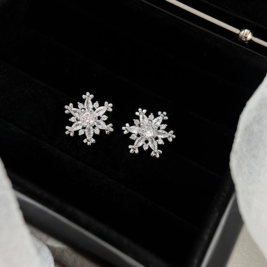 Snowflake Lullaby Earrings - Hypoallergenic - Abbott Atelier