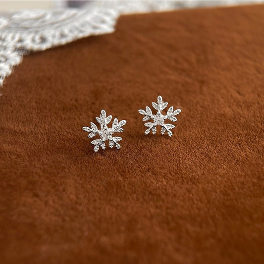 Snowflake Stud Earrings - Hypoallergenic - Abbott Atelier