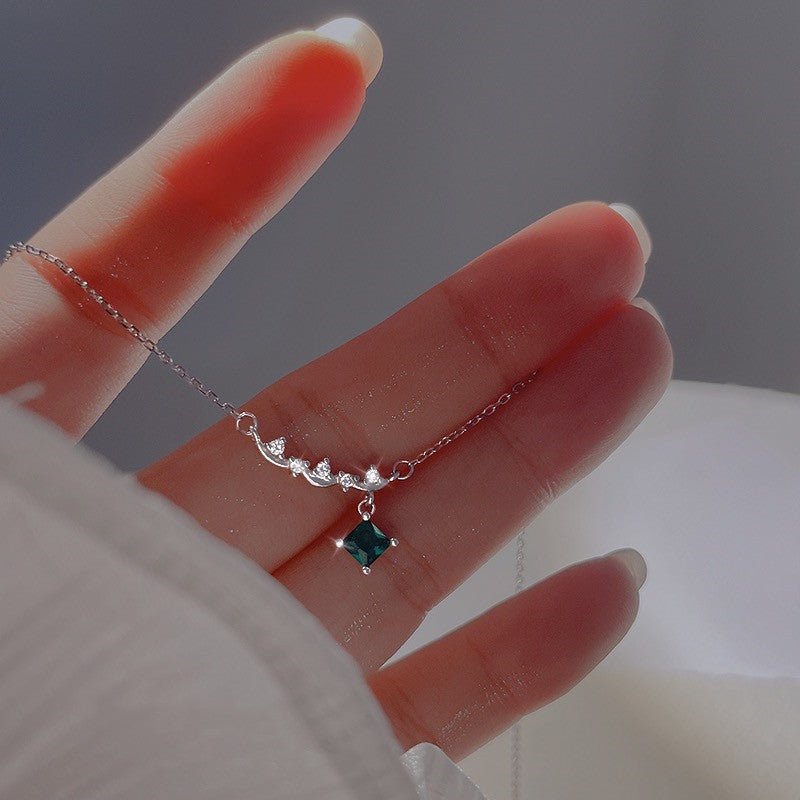 Verdant Emerald Necklace in Silver (Solid Silver)