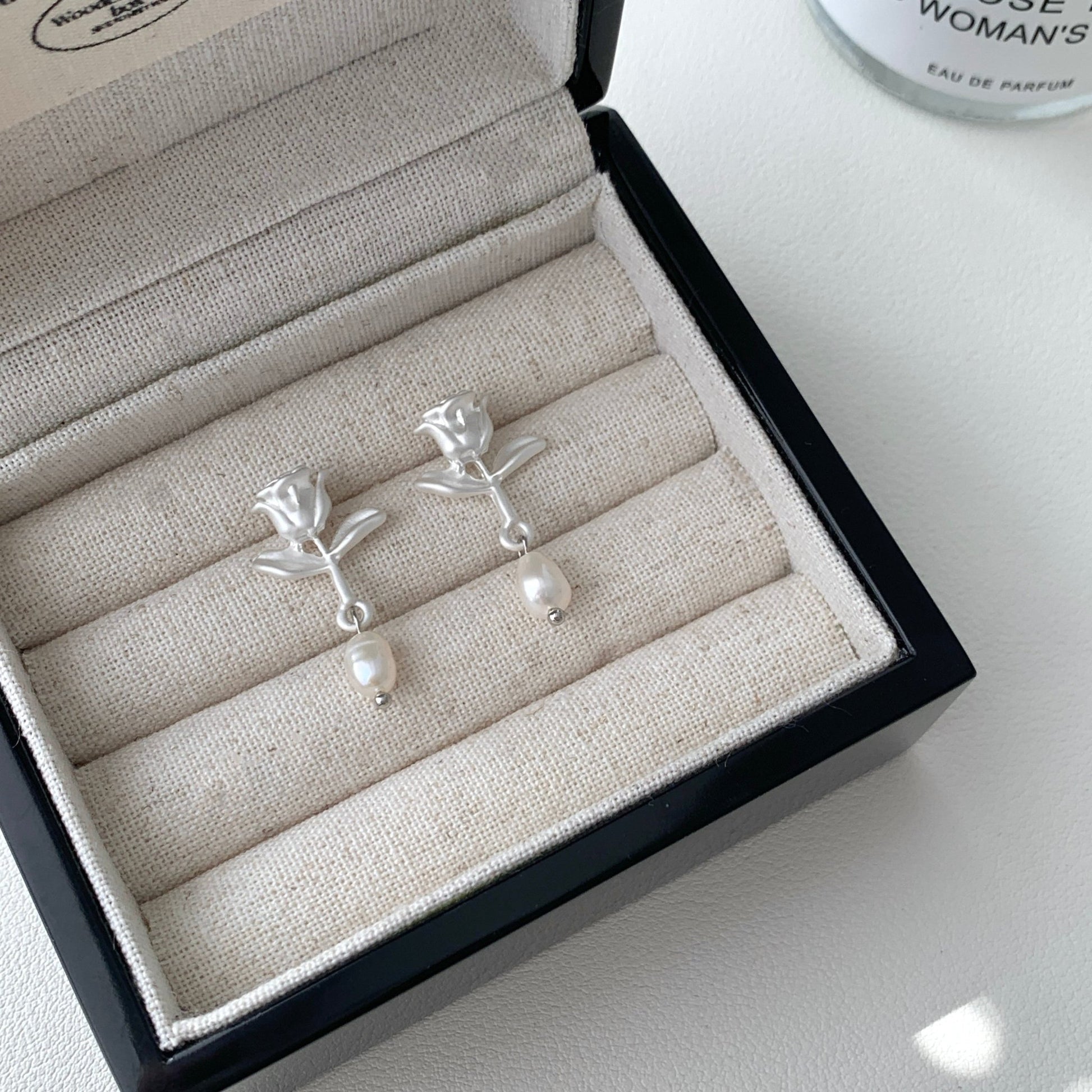 White Rose Pearl Earrings - Hypoallergenic - Abbott Atelier