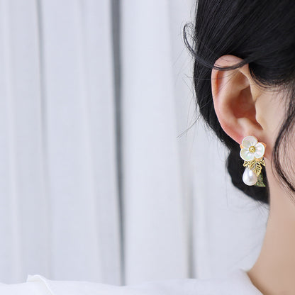 Flower Earrings - Cynthia