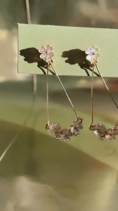 Dangly Shell Flower Earrings - Sabrina