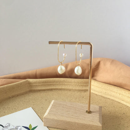 Simply Pearl Earrings 112 - Abbott Atelier