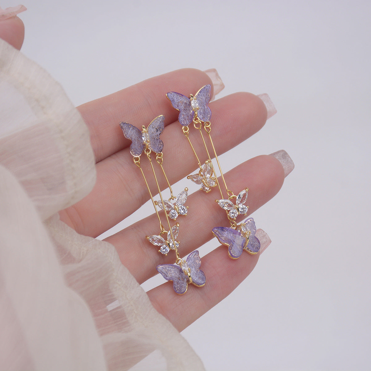 [Sample Sale] Butterfly Drop Earrings - Antonia