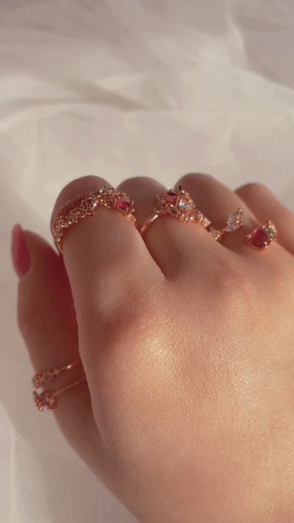 Floral Heart Ring - Mia